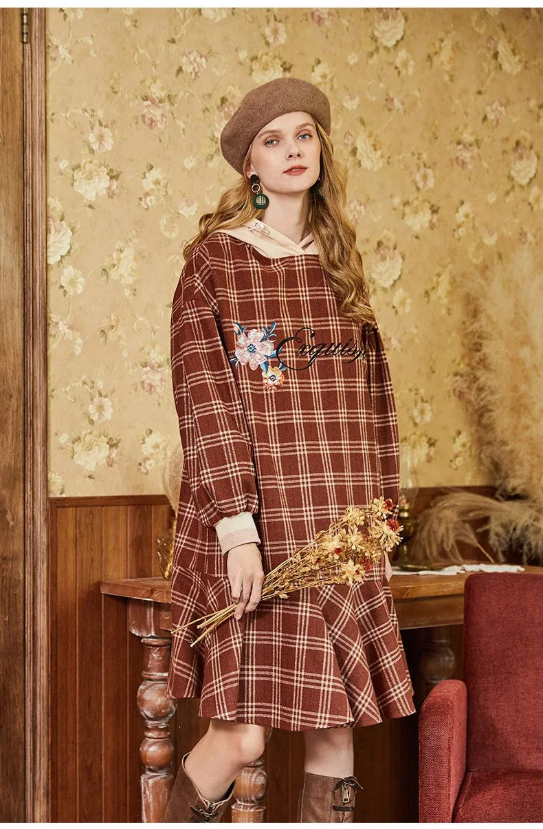 ARTKA CHECKED SMOCK DRESS WITH HOOD