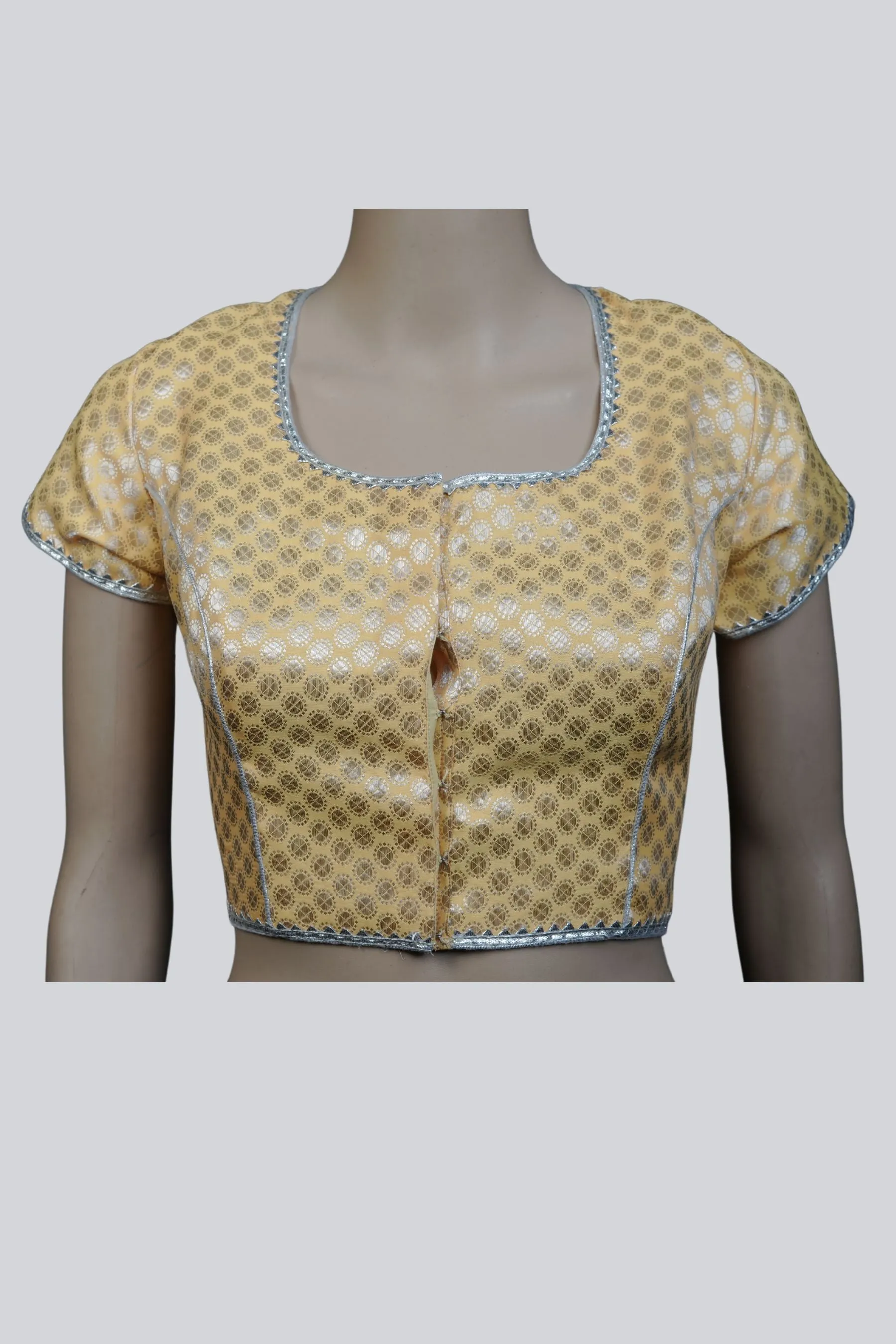 Banarasi Opulence: Exquisite Brocade Blouse – Timeless Elegance