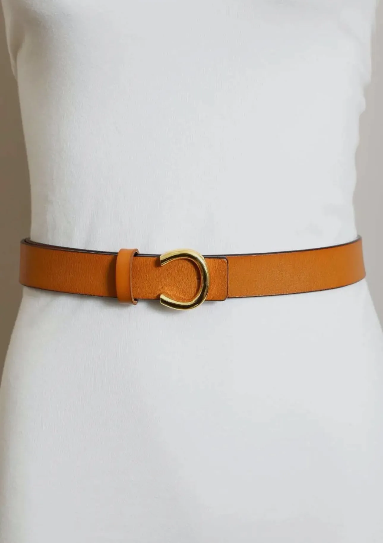Minimalist Gold Horseshoe Belt