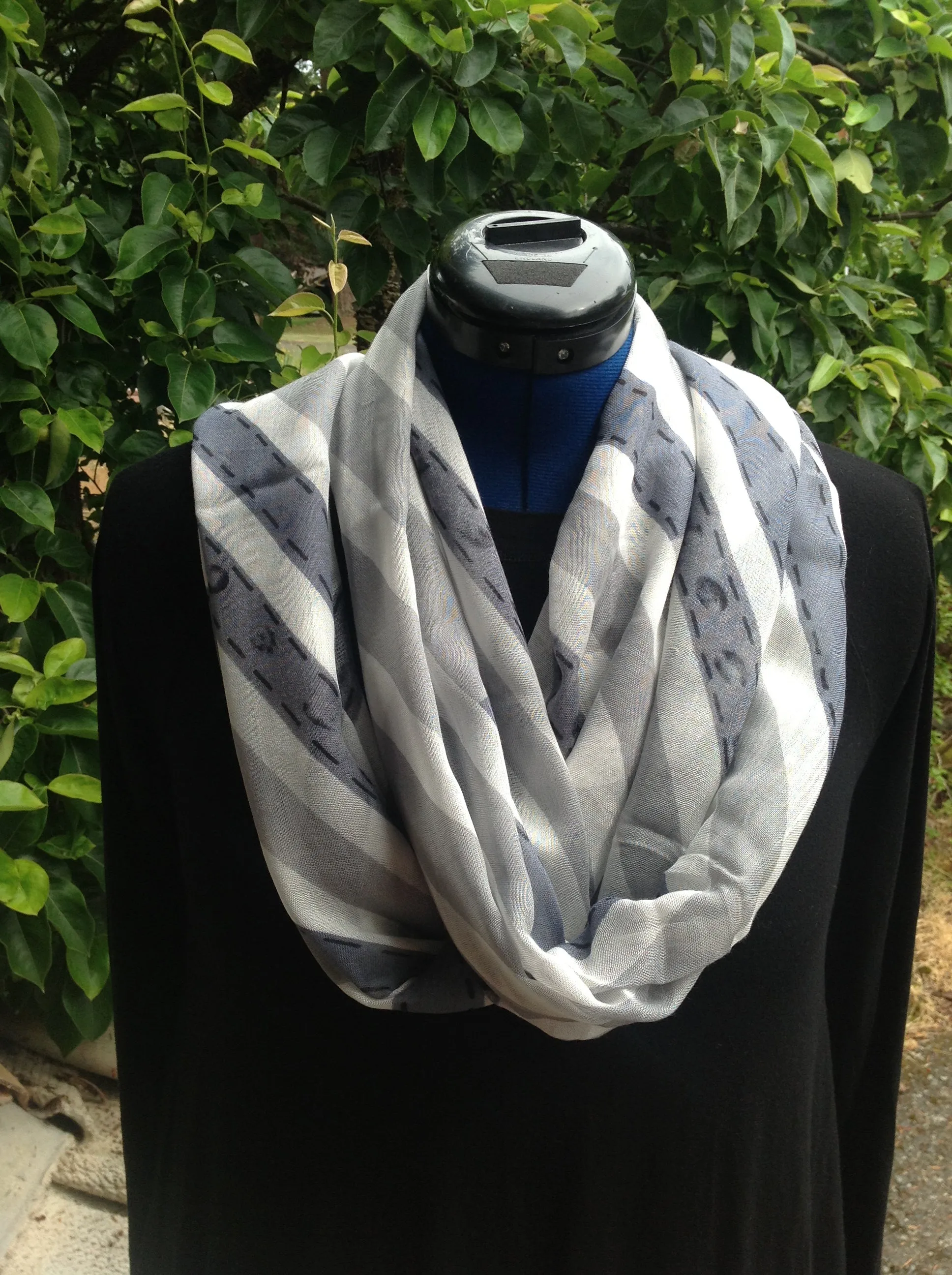 Wayi Bamboo light weight " Grey block" scarf